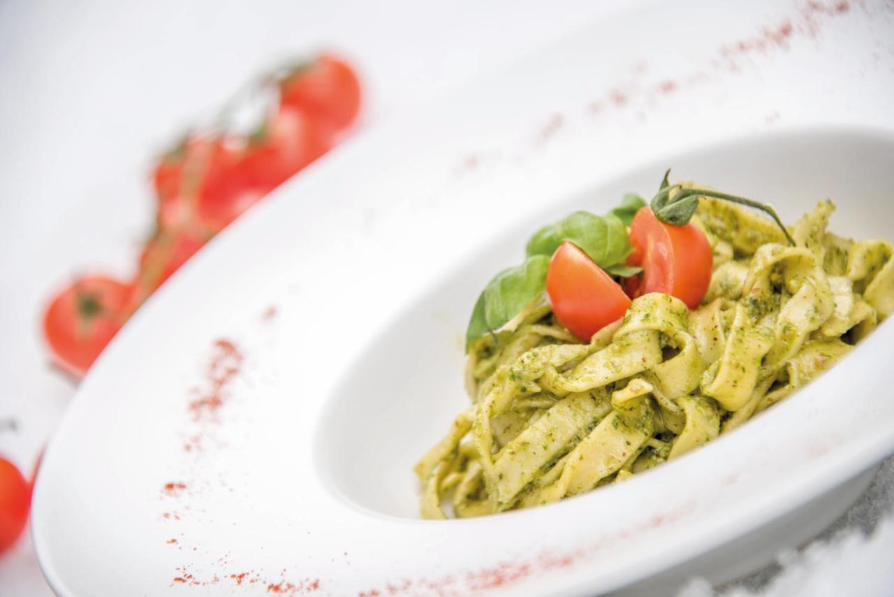 Apparthotel Feldhof - Living And Bistro Nova Ponente Zewnętrze zdjęcie